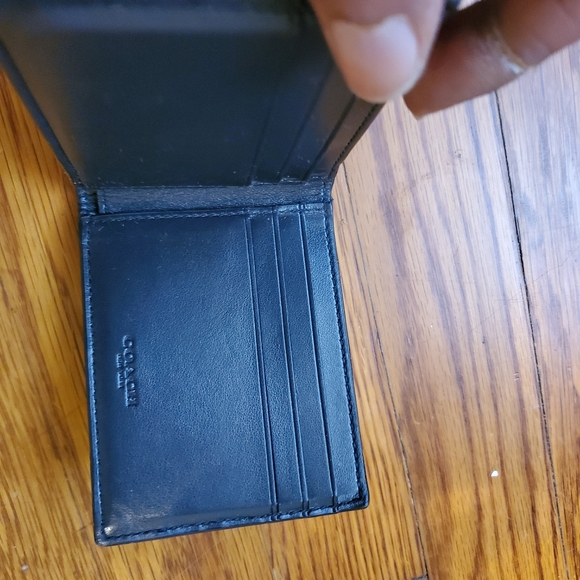 Full size Coach Backpacks and Wallets - Picture 7 of 7